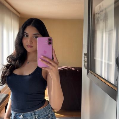 rinflairdrip's profile picture. 