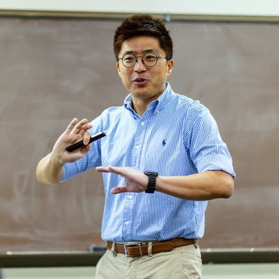 Yubs89's profile picture. Assistant Professor of Political Science & International Relations @KnoxCollege1837. RT ≠ Endorse.