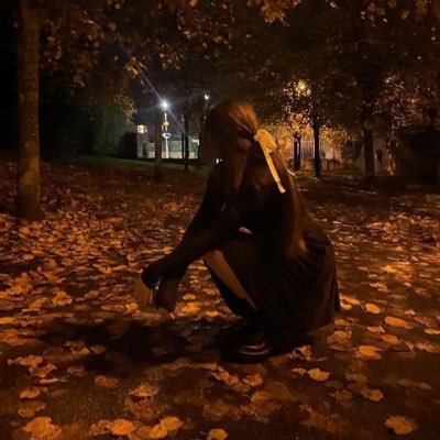 pacifyhermindd's profile picture. All my friends in love and I'm the one they call for a third wheeling