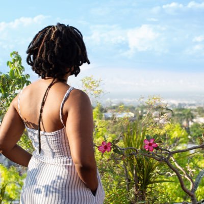 fabigaelle's profile picture. 𝕬𝖐𝖜𝖆𝖇𝖆 | 𝐂𝐢𝐭𝐨𝐲𝐞𝐧𝐧𝐞 𝐞𝐧𝐠𝐚𝐠é𝐞 | 𝐅é𝐦𝐢𝐧𝐢𝐬𝐭𝐞 | Juriste | 𝐍𝐚𝐦𝐚𝐬𝐭é | Ton oeil dans la lumière | VIV DWE EKSITAN 😉