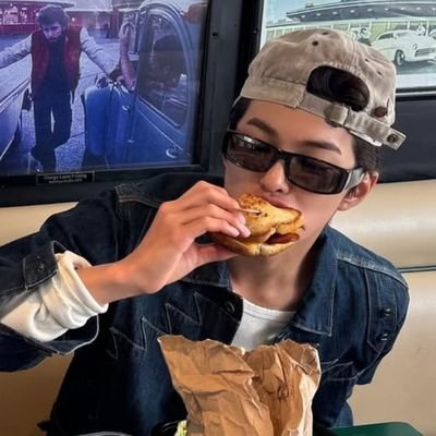 rujakecingur's profile picture. urip mung mampir ngetwit