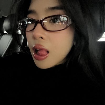 slfrtza's profile picture. 