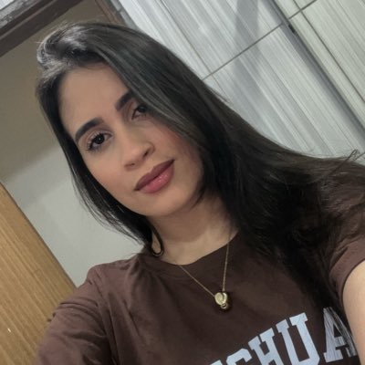 emxnuelly's profile picture. 