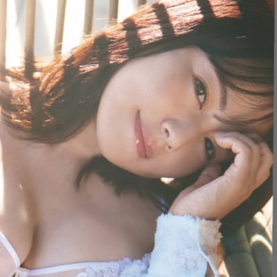 #磯山さやか デビュー25周年記念写真集(講談社)の公式アカウントです。 情報やメイキングを発信していきます🌻ご予約受付中!