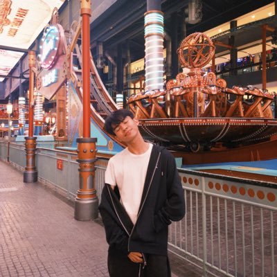 qibizcool's profile picture. finally 20, (b)e happy