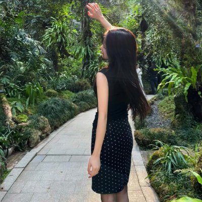 Mwousee834649's profile picture. 