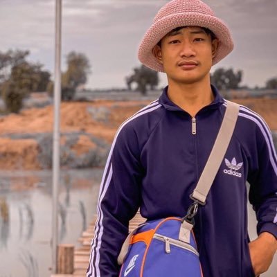 chanret2002's profile picture. 