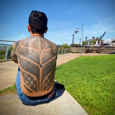 djquiro's profile picture. ⚪🔴⚪.