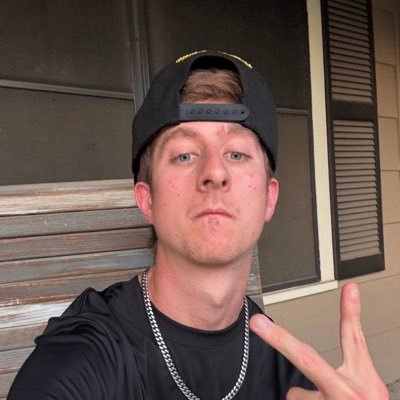behinducameron's profile picture. 