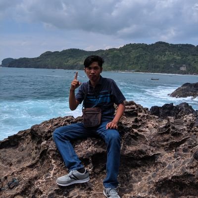 WisnuStwnn's profile picture. kurang tidur banyak mimpi