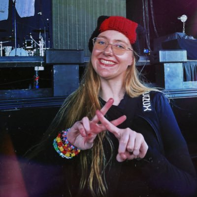 Fever_Daydreams's profile picture. 🎶 ℂ𝕒𝕟 𝕒𝕟𝕪𝕓𝕠𝕕𝕪 𝕙𝕖𝕒𝕣 𝕞𝕖? ℂ𝕒𝕟 𝕒𝕟𝕪𝕓𝕠𝕕𝕪 𝕤𝕖𝕖 𝕞𝕖? ‘ℂ𝕒𝕦𝕤𝕖 𝕀 𝕥𝕙𝕚𝕟𝕜 𝕀 𝕝𝕠𝕤𝕥 𝕞𝕪 𝕨𝕒𝕪. 🎶🖤 𝟚𝟜 🖤