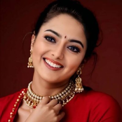 Tribute To The Tollywood Queen 👑
Savitri Of Modern Telugu Cinema Navarasa Natana Kala Mayuri ~ #Soundarya Garu ♥️