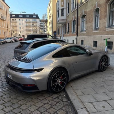 ddanielnyarko's profile picture. 