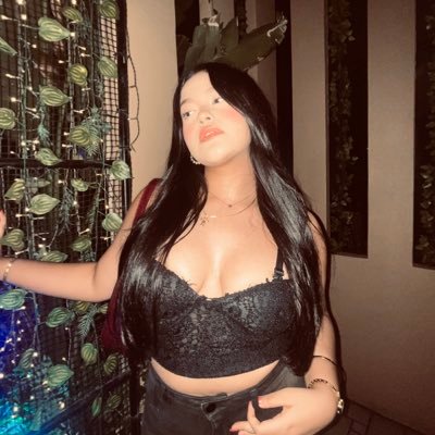 anncaro022's profile picture. you look as beautiful as the ocean 🏹🌊| Life goes on