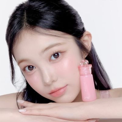 karmenstyle_'s profile picture. 