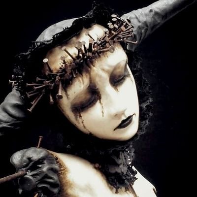 alylustar's profile picture. 