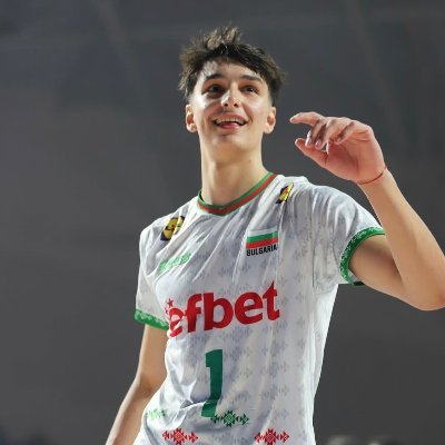 cydf528's profile picture. 