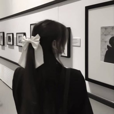 qo2rv's profile picture. قلبي مع قلبك لو ديارك بعيده .