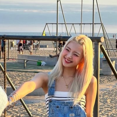 kri_koch's profile picture. 08