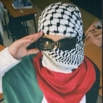 _sara_sadat's profile picture. شلم شوربا و بی‌ثبات.