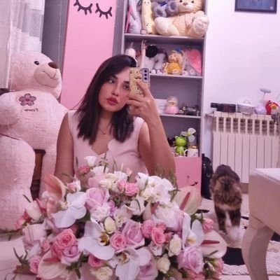 kimmmzii's profile picture. تلخم همچو شراب🍷