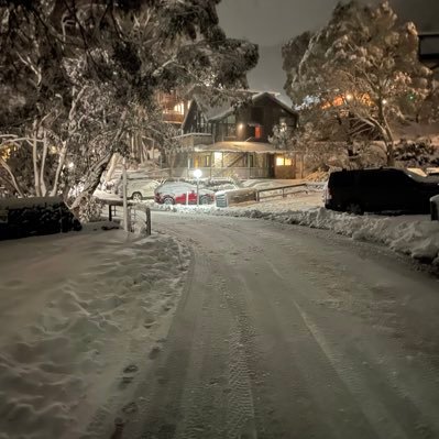 432267789321a's profile picture. .