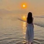 Amelia8668's profile picture. 创业者 | 每日目标：多学点东西，多笑笑，多帮助别人一点。💪礼貌沟通，始终保持积极态度。✨只与真心实意的人交流。