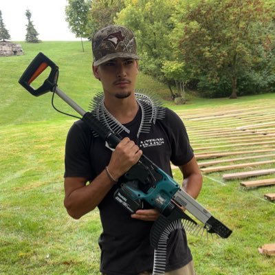 marraisback's profile picture. 