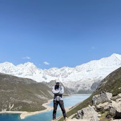 4wkCvu's profile picture. 