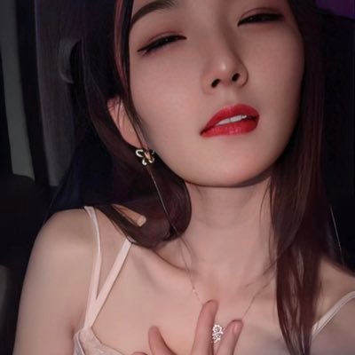 jiaqi8794's profile picture. 自我介紹一下 165公分 50公斤 E罩杯 興趣是瑜伽 喜歡可以追蹤我 追到有驚喜丫，聯繫我本人https://t.co/m7auAItMZF