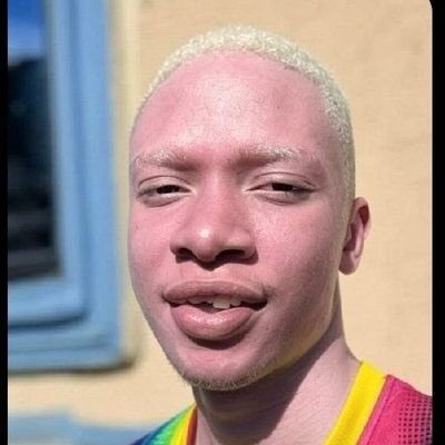 adebayor_t61730's profile picture. 