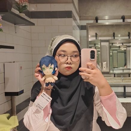 23 y.o | combi skin, hormonal acne fighter ⭑ ️️honest review only. DM for partnership 📬