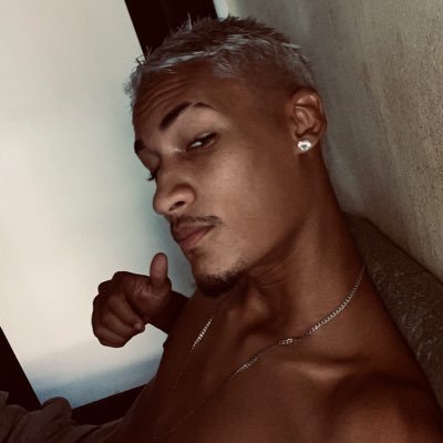jovem louco perdido