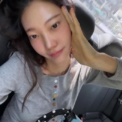 Nari2126's profile picture. 