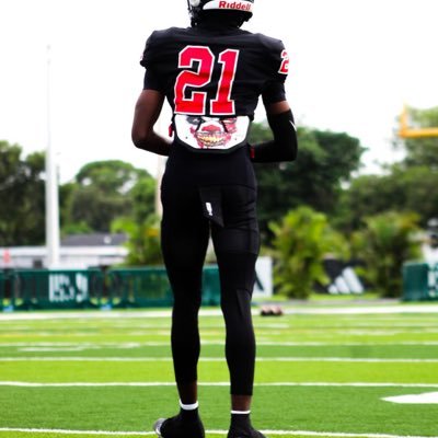 Tyronwoods0's profile picture. 5’10 / WR / Class of 2027 / American Senior High School / 3.29 GPA ;) I’m located in Miami FL