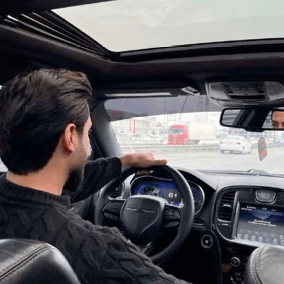 R_EN_JACE's profile picture. 