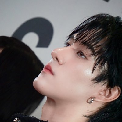 Ln6ytbIsUjnodTj's profile picture. 