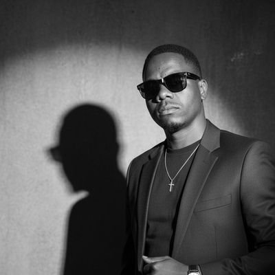 Isaac_Chindamba's profile picture. Graphic designer & digital marketer | BSc Sustainable Energy Systems 👨🏾‍🎓 | brand Strategist & enthusiast | Ice Creatives 🧊