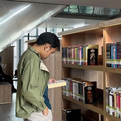 mannwithbooks's profile picture. books, movies, music & yapping 📚🎬🎶