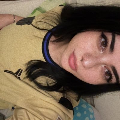 hisbrokenstereo's profile picture. 