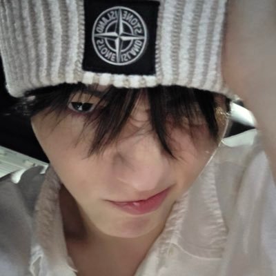 papadotkr's profile picture. all your @wipgoesdesu 🫂🤍