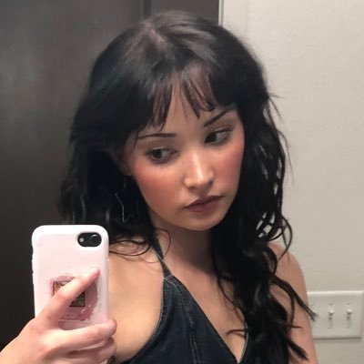 reIaxingthot's profile picture. mess of a dreamer