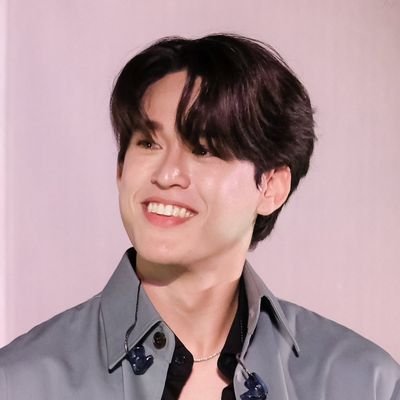 Noo__Poo's profile picture. ติ่ง #bigbang #seventeen #mostax #mamamoo #aomg #nuest #ateez #h1ghr #therose #PLAVE #lykn และอีกมากมาย รัก #mii2 #หยิ่นวอร์ #จิมมี่ซี #จอสกวิน ด้วย