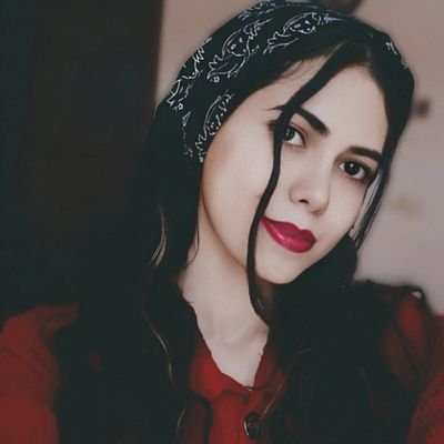 mahdiehmollaeii's profile picture. ما ظاهراً آبادهایِ باطناً ویرانه‌ایم...🕊