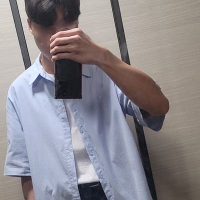 179 63 05년생 그림그리는 남자. 부계임. 연상(슬림, 슬근, 나이 20대~35선호).본계 (정상적인 그림계정)팔로우할려면 @juhankim2121ㄱ
