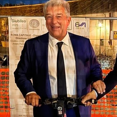 NikoMogo's profile picture. Vive la Tech et le boum boum ||Métisse mystère selon le barème de maskey (🇧🇪🇨🇩🇬🇷) || chai pas écrire je suis Dyslexique 🥸. (🥸=emoji de goat)