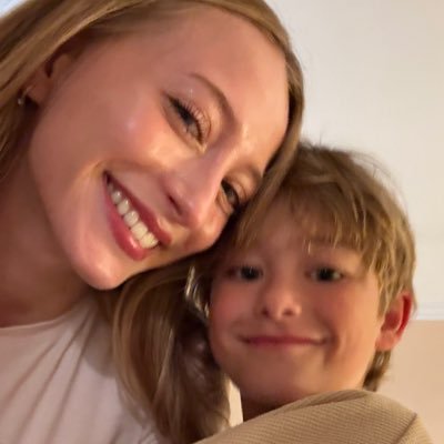 je67944's profile picture. I’m simple and sweet😘