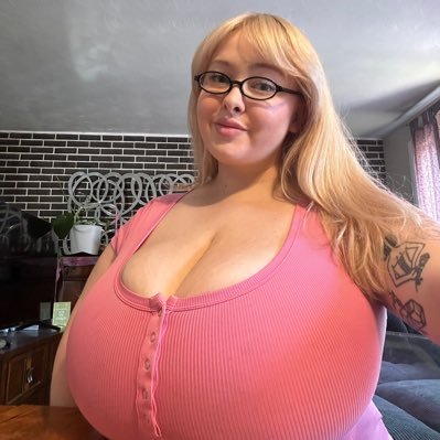 Rachaelcol3a's profile picture. God’s daughter ✝️