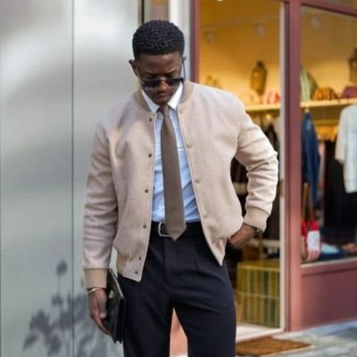 Coach_Bmoney's profile picture. i earn money online daily just selling Digital Products that I didn't create.i am a beginner 6 figure earners and online coach 💻💸💰