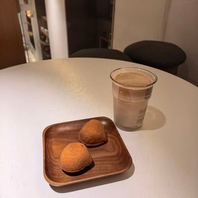 guozhi678's profile picture. 稳稳的，安安静静。